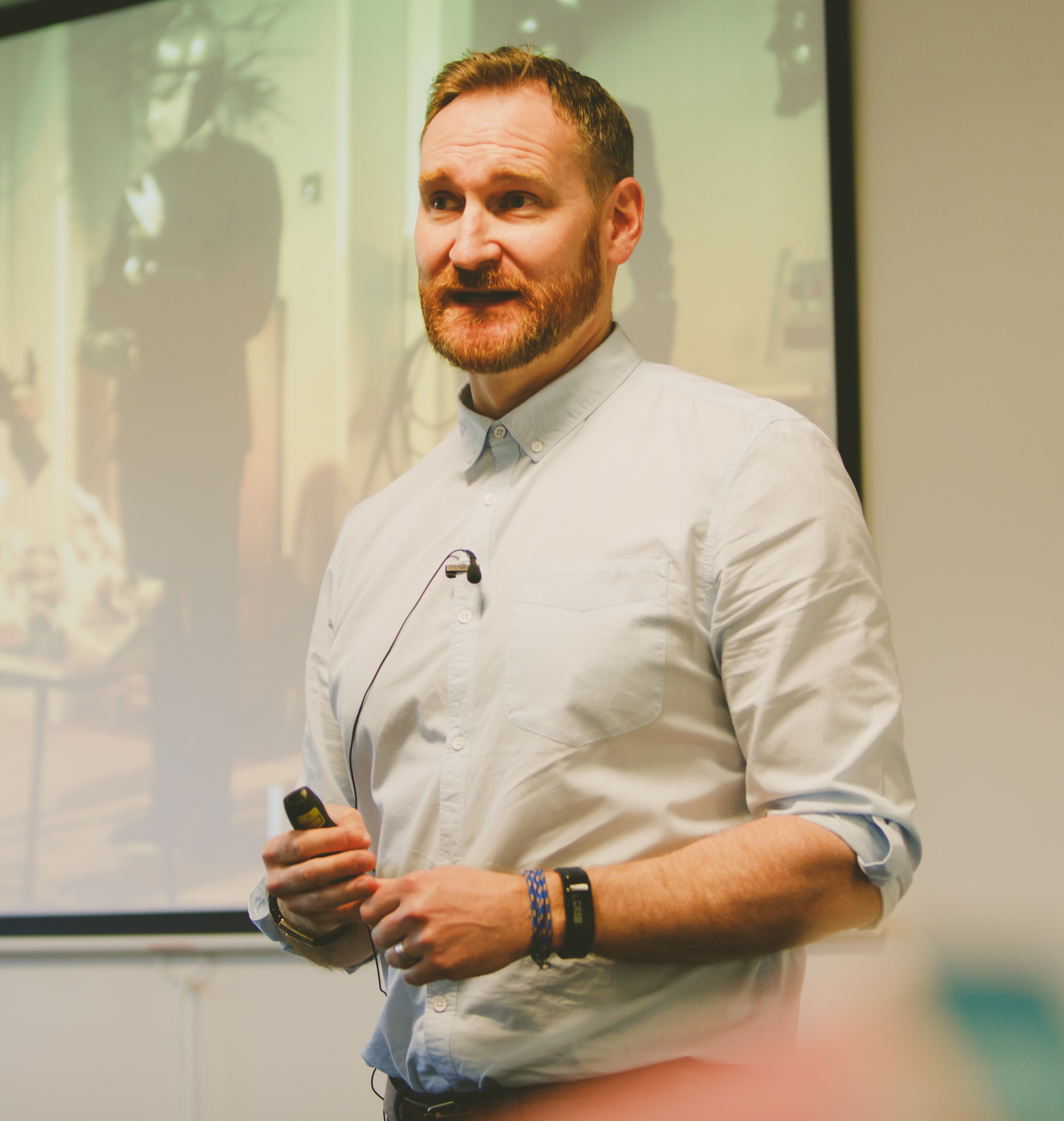 Ian Farrar - Professional trainer with 16 years experience